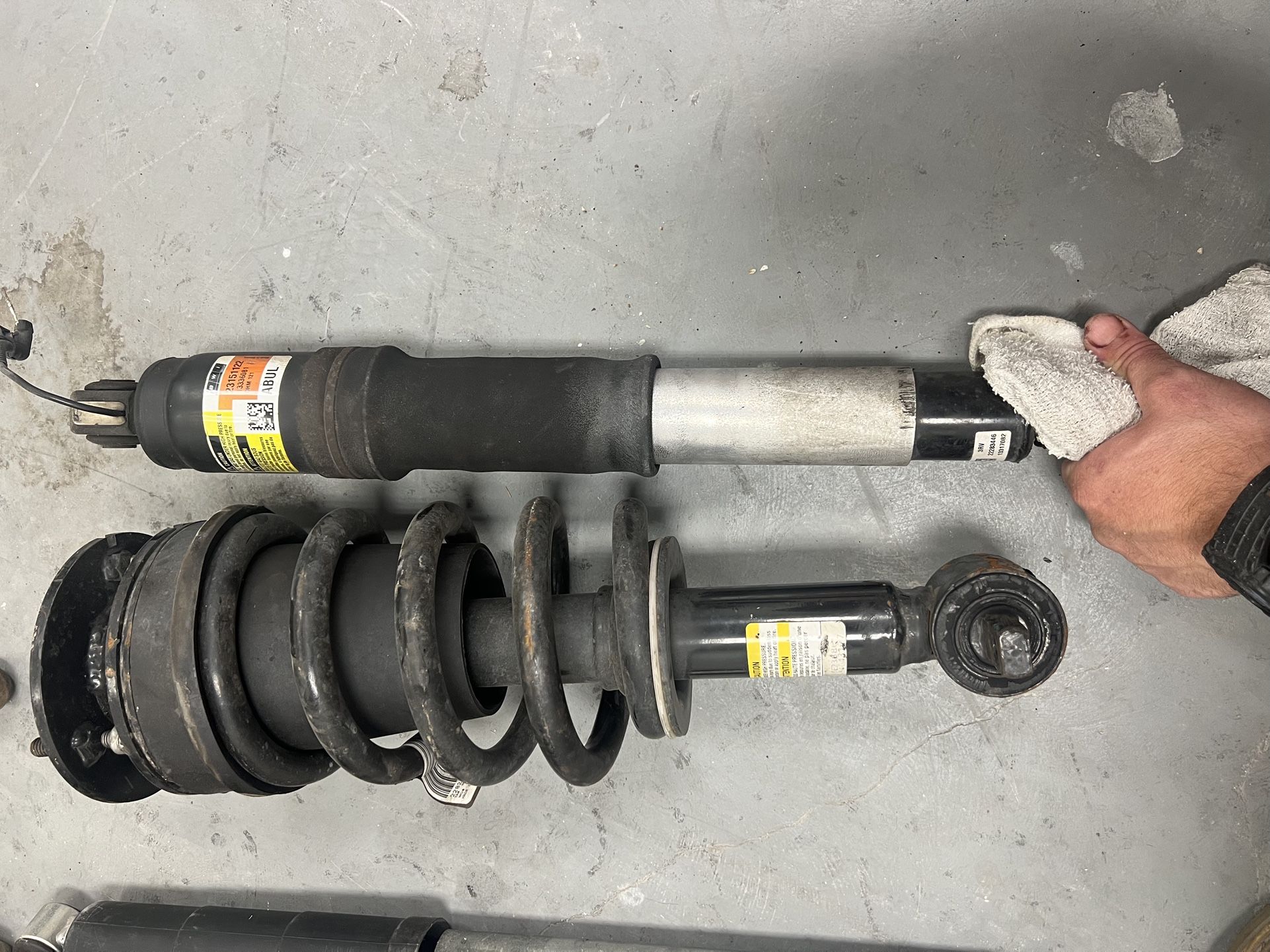 Chevy Tahoe Shock And Strut Set