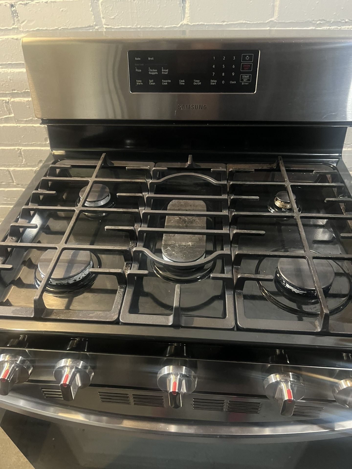 Samsung 5.8 Cu. Ft. Stainless 5 Burner Stove 