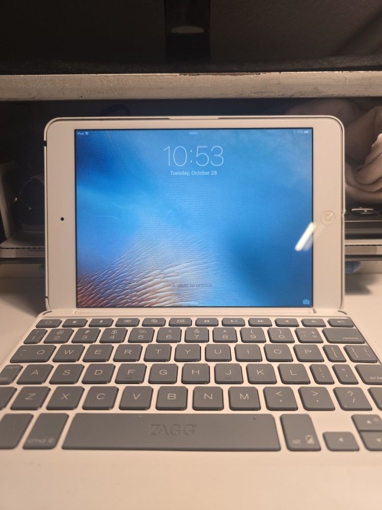 Ipad Mini 1st gen & Zagg Bluetooth Keyboard