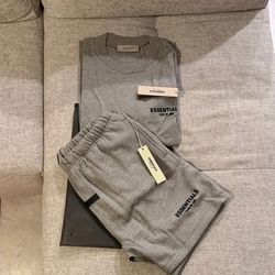 FEAR OF GOD ESSENTIALS