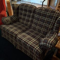 FREE | Plaid Sofa 