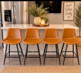 đ¤ NEW Whiskey Brown Counter Height Stools â Set of 4 | $130