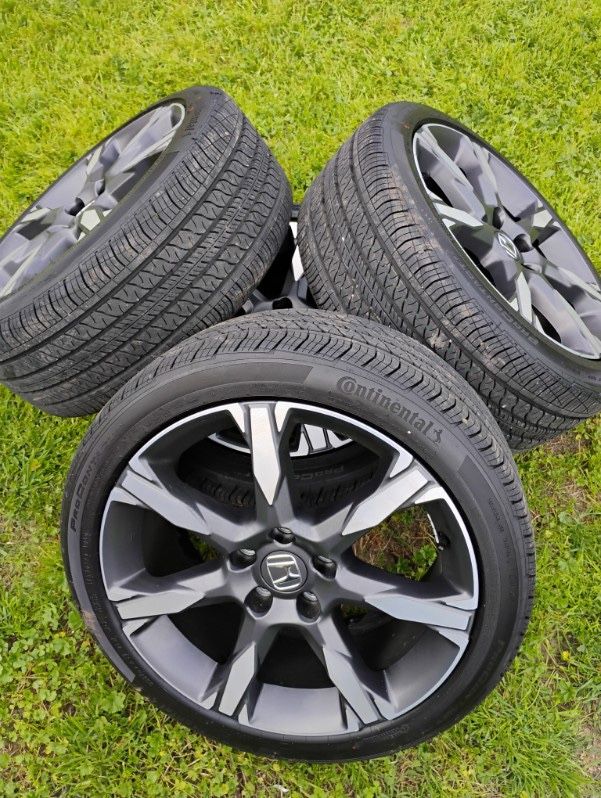 New Honda Civic Rims . And Tires