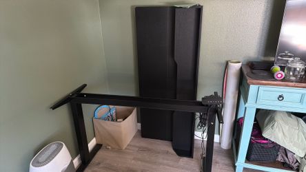Adjustable height desk