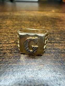 10K Gold Initial G Signet Ring