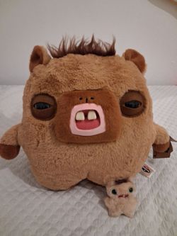 Mega Cabybara fuggler