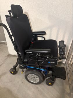 Quantum Rehab Edge 3 power wheelchair -without charger