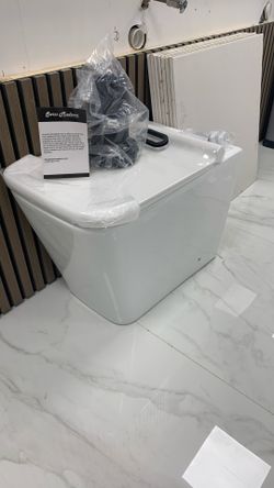 Swiss Madison Toilet