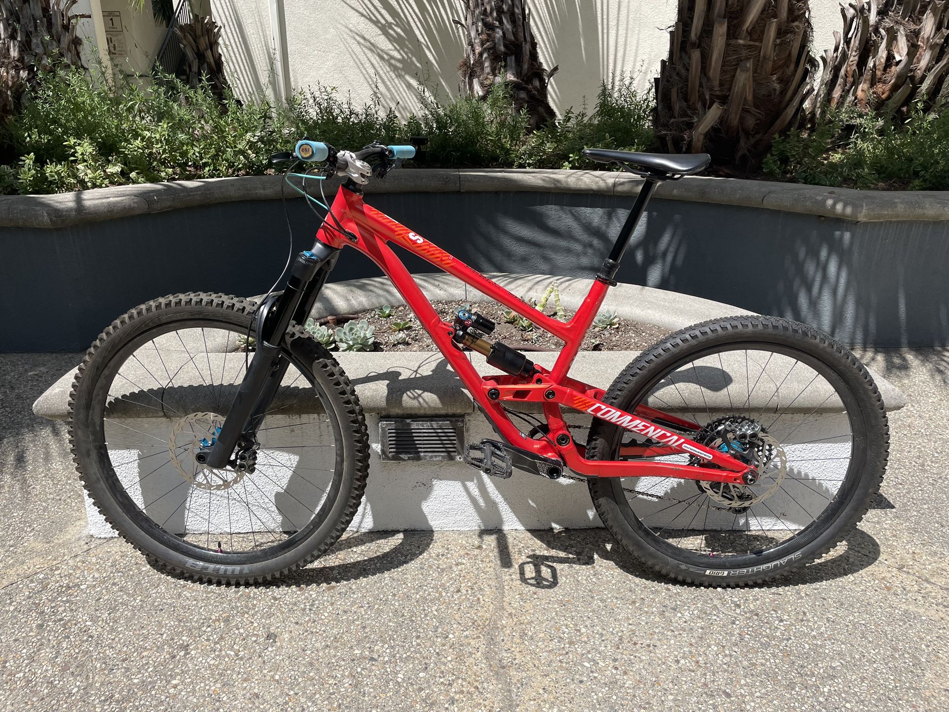 Mountain Bike Commencal Commencal Clash Essential 2020 Top 2020