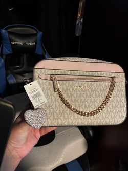 Micheal kors crossbody with wallet