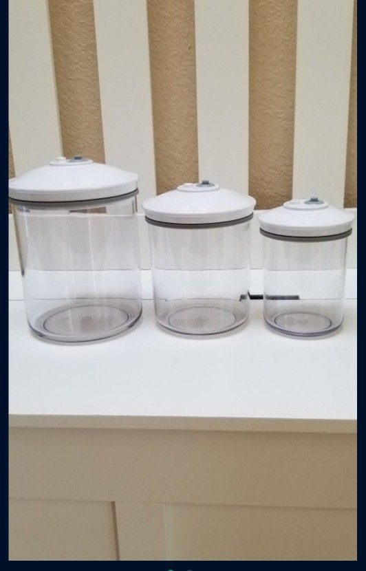Vacuum Canisters With Lids