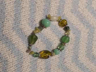 Green Mixed Bead Stretch Bracelet
