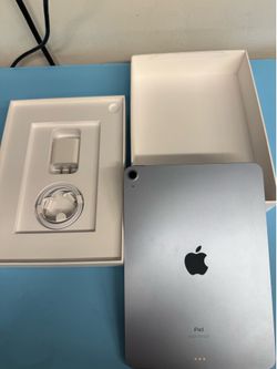 iPad Air 4th 256gb with box and new accessories