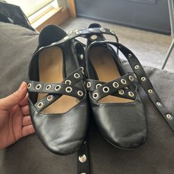 Women’s Flats 8 