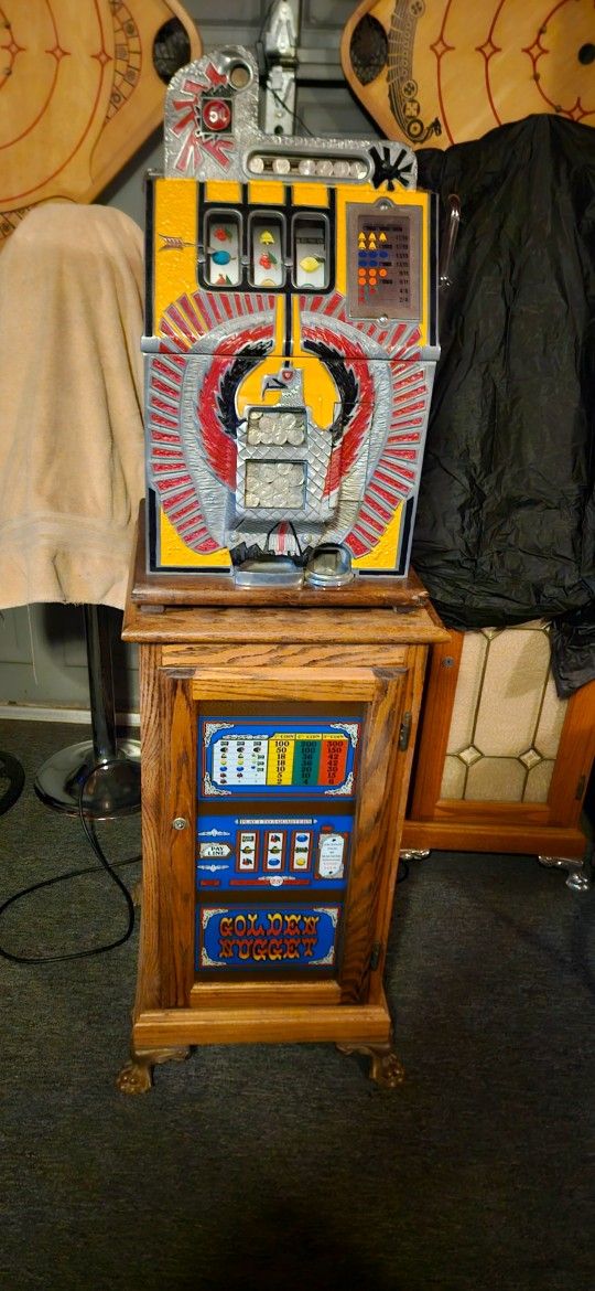 Mills Slot Machine With Stand 