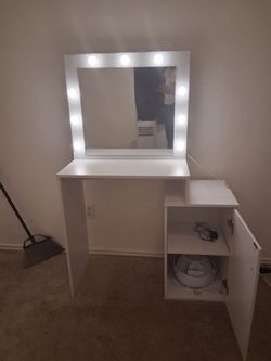 White Vanity Desk Lighted Mirror