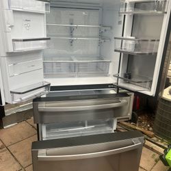 Refrigerator 