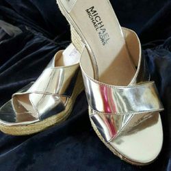 Michael kors silver sandals size 7