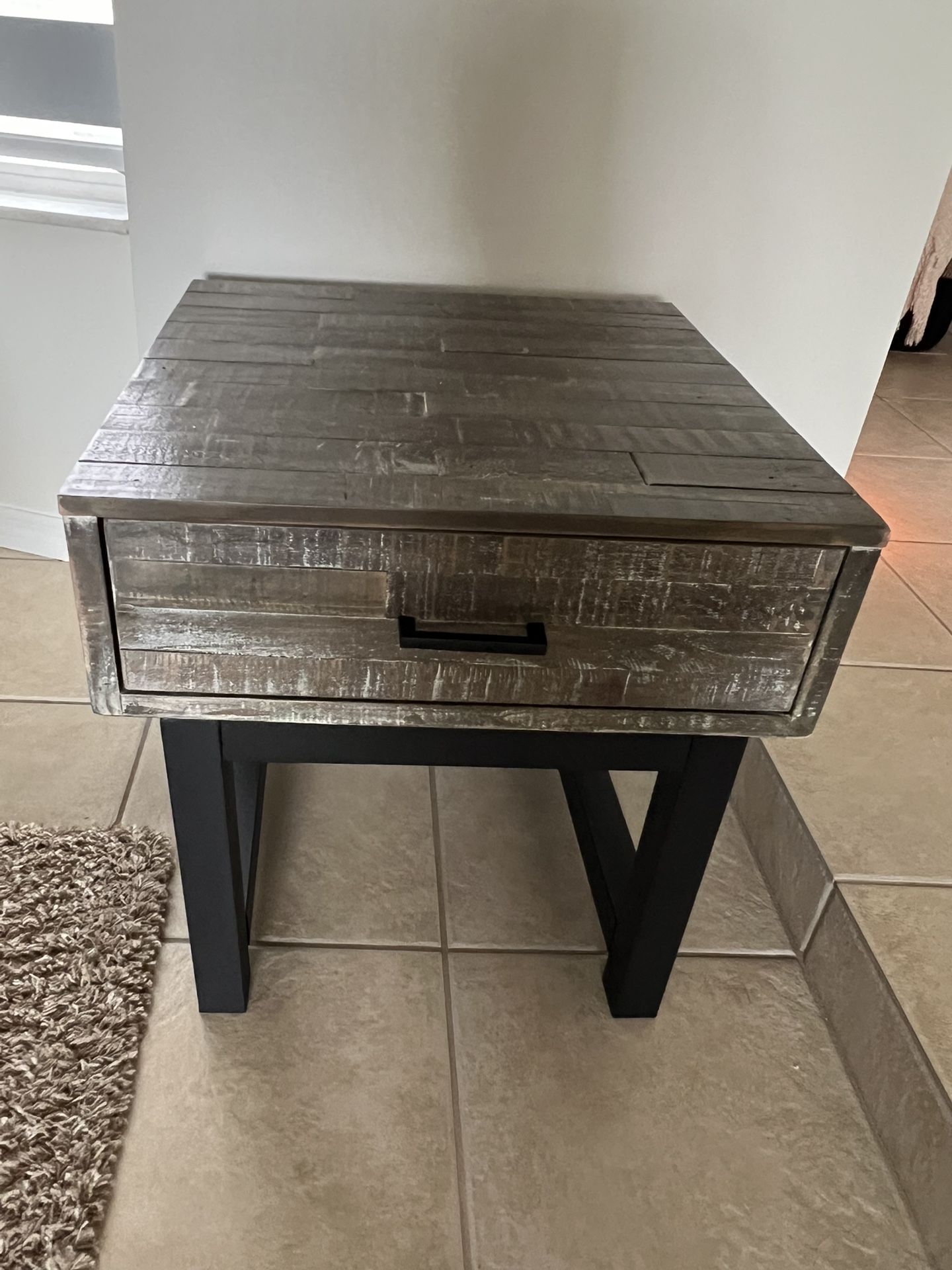 Side table 