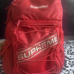 SUPREME red backpack 