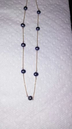 14kt gold and black pearl necklace