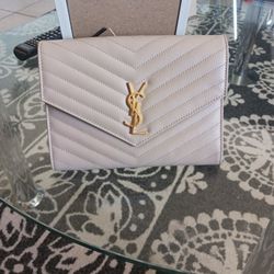 CASSANDRE MATELASSÉ FLAP POUCH IN QUILTED GRAIN DE POUDRE EMBOSSED LEATHER

$ 795

