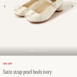 White/ivory Girls Satin Heels Size 1  (2 Available)