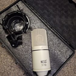 MXL 770 CONDENSER  W/ CASE
