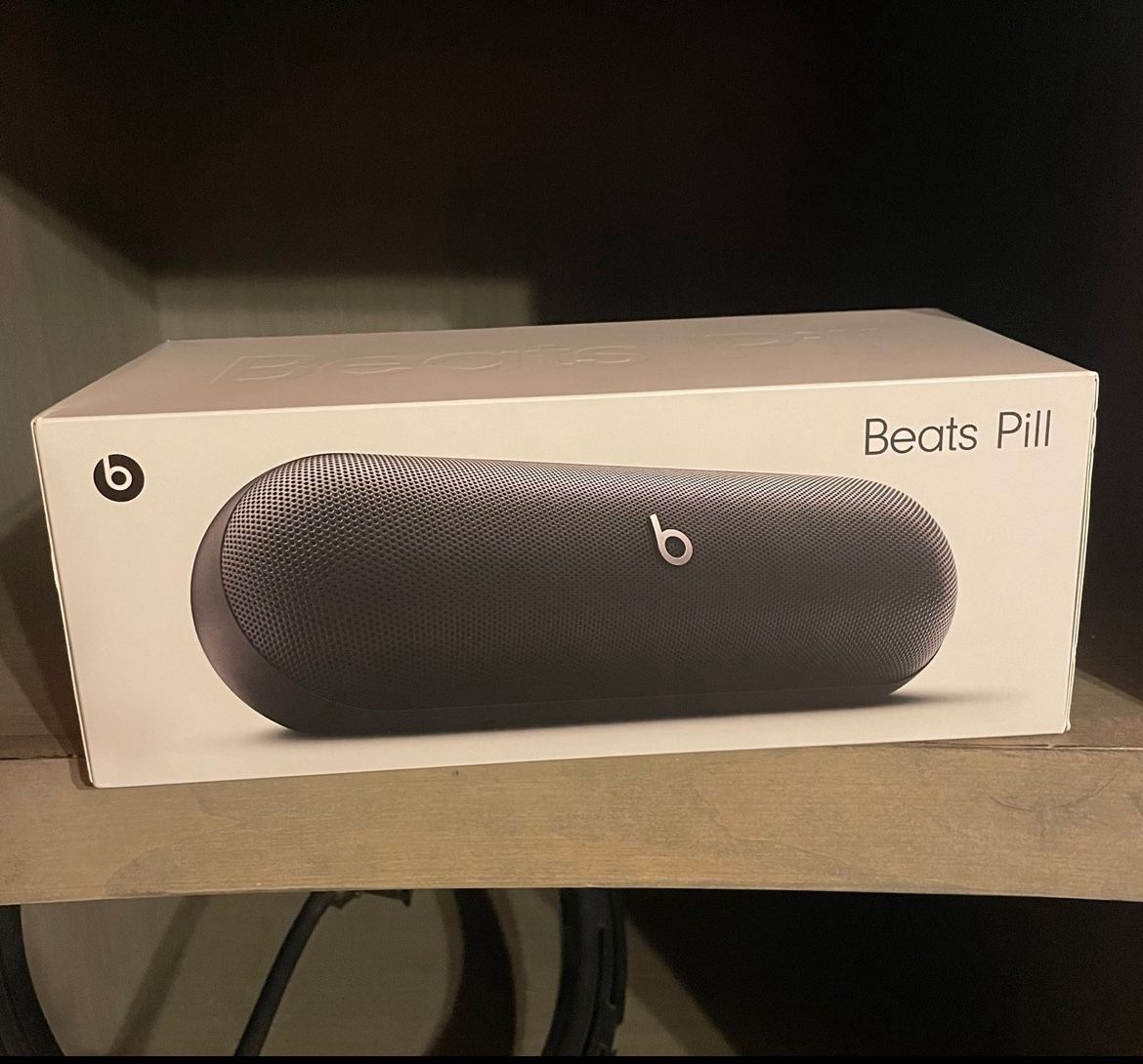 NEW Beats pill Speaker