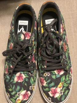 Unique Vans Off The Wall Tennis Shoes , Size 7 , Tropical Flower With Leather Tabs