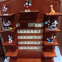 Brandford Exchange Vintage Disney Wooden Perpetual CalenderDisplay