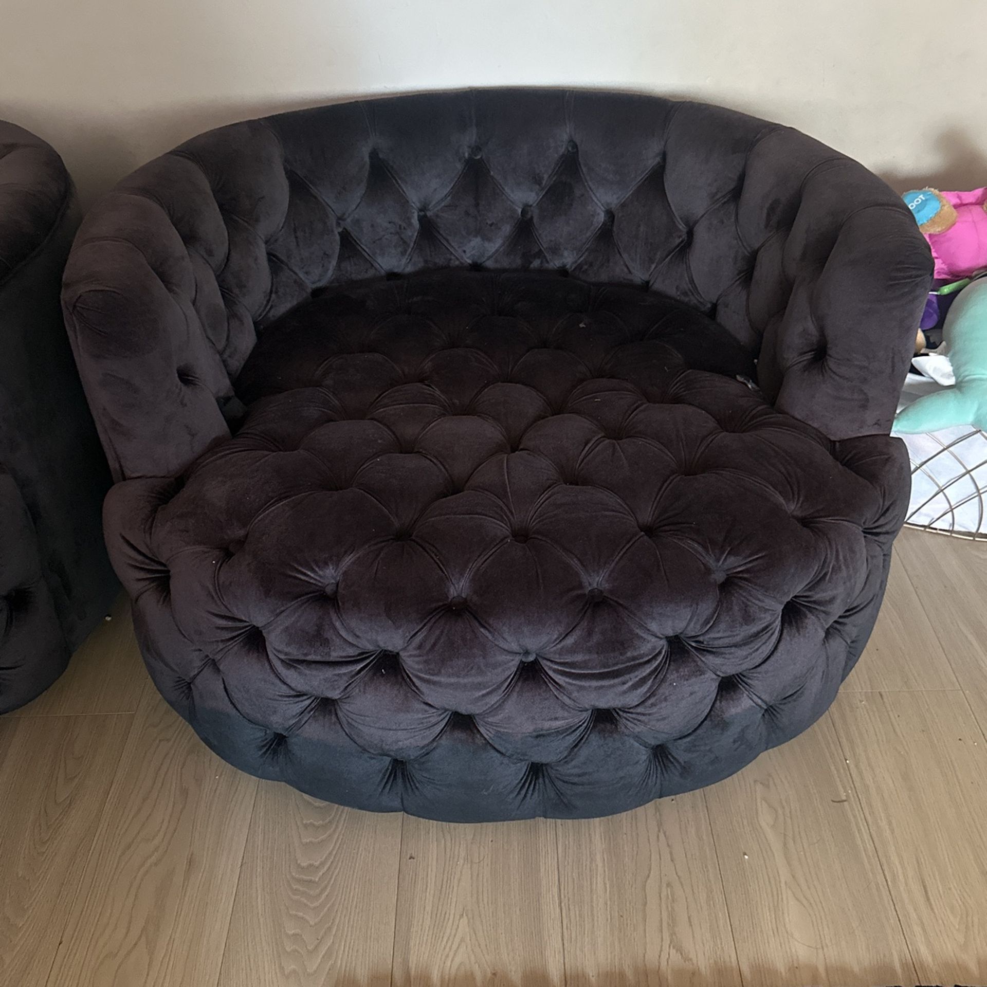 Oversized Swivel Chairs