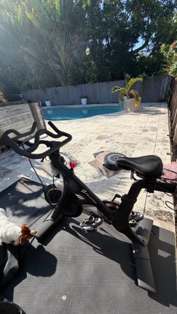 Peloton Bike works great!