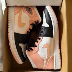 Jordan 1 Mid Arctic Orange Black Toe