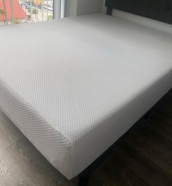 Queen memory foam mattress green tea