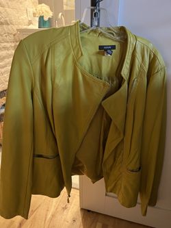 Chamarra Semi Nueva. M