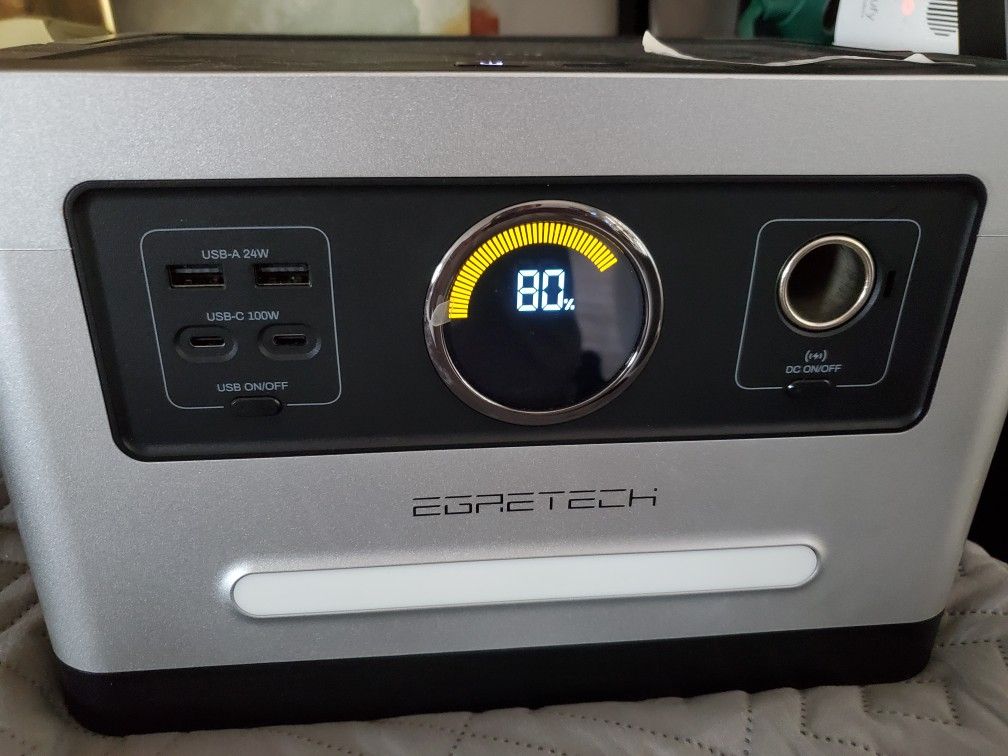 Like New 1200W Portable Battery
