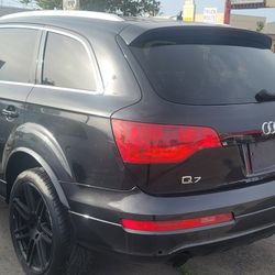 2009 AUDI Q7 S LINE FULLY LOADED 3rd Row Navigation 