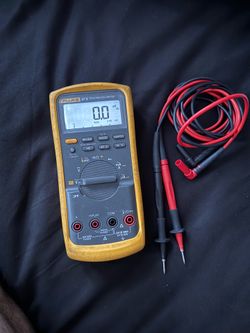 Fluke 87V  True RMS Multimeter
