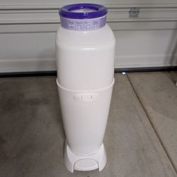 Diaper genie (FREE)