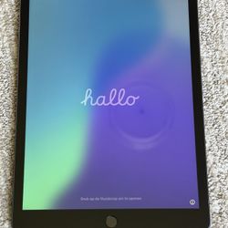 iPad (8th Generation) In Excellent Condition