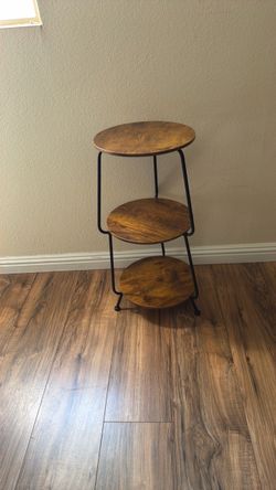 Corner shelf