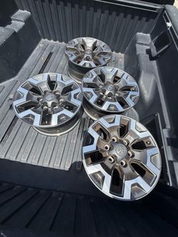Set of 4 16in Tacoma trd off-road wheels