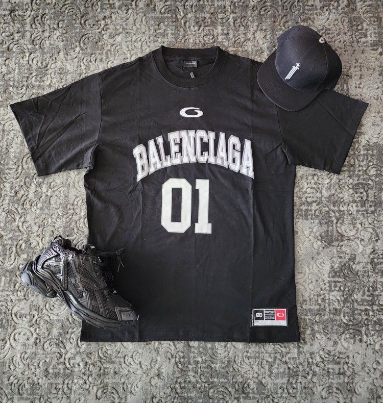 Black Lexury T-Shirt M L OVERSIZES