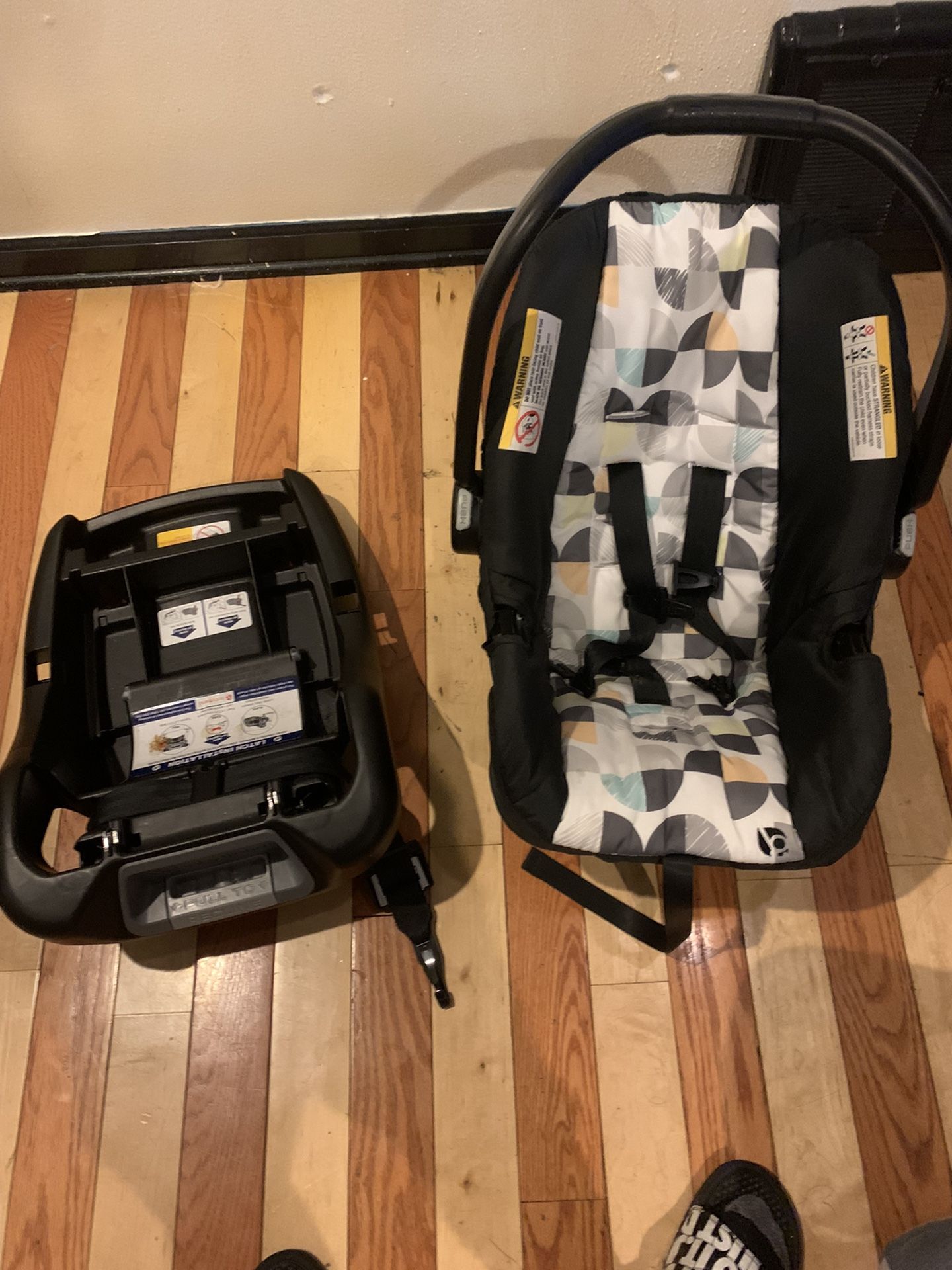 Baby Trend EZ Ride Stroller And Infant Car Seat