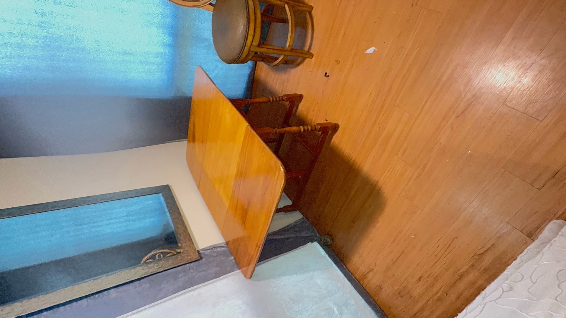 Mid 1800s drop leaf table from England