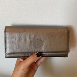 Brand New Kipling Wallet for Sale in Miami FL OfferUp