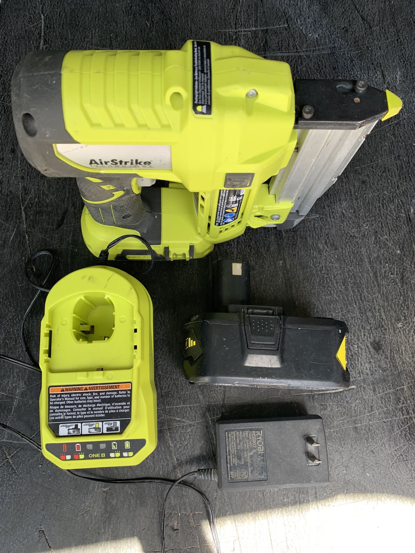 23 Gauge Ryobi Airstrike Battery And Charger RYOBI 23 GAUGE PIN