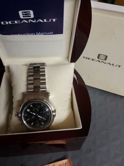 New in Box OCEANAUT BEAST SWISS MENS WATCH SELLS $529