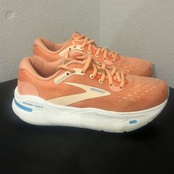 Women's Brooks Ghost Max Size 6